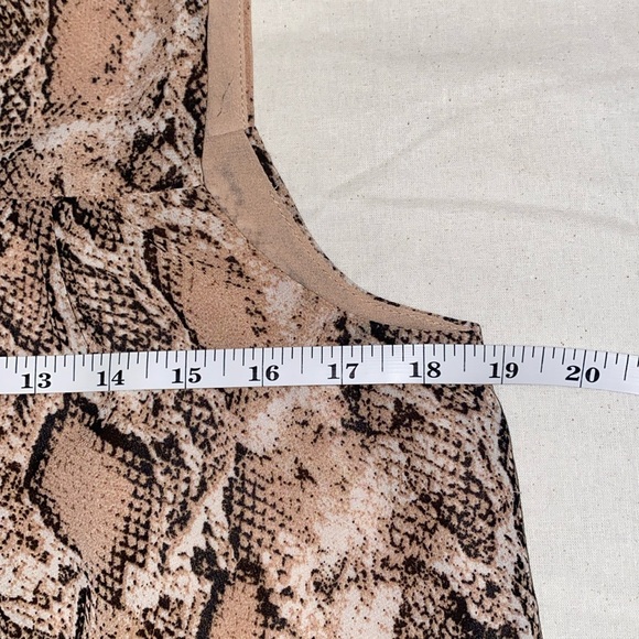 Gilli Snake Print Tiered Sleeveless Top - Picture 9 of 13